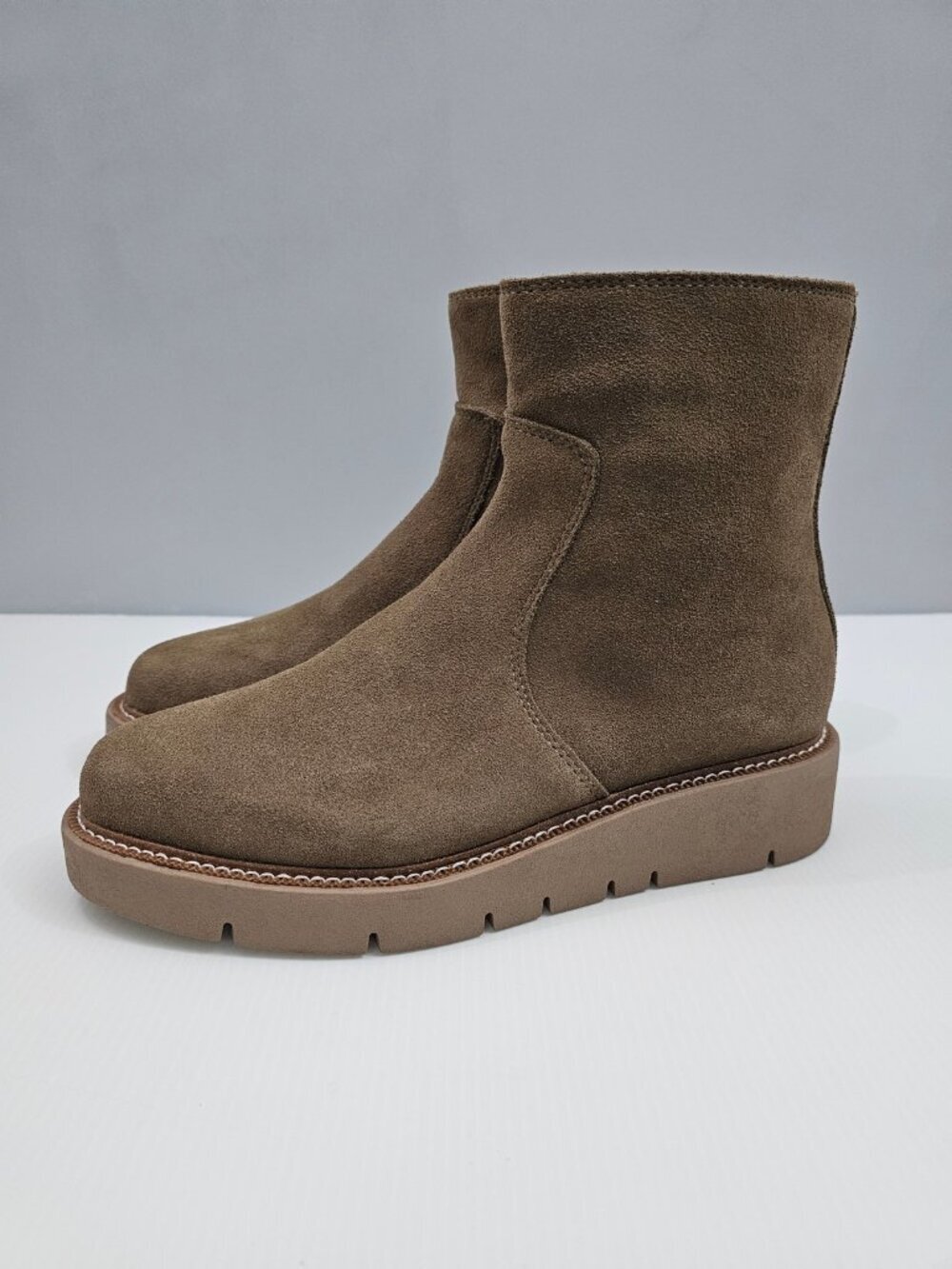 Blondo Moona Waterproof Ankle Boot Womens 7.5 Brown Suede Platform Comfort NEW